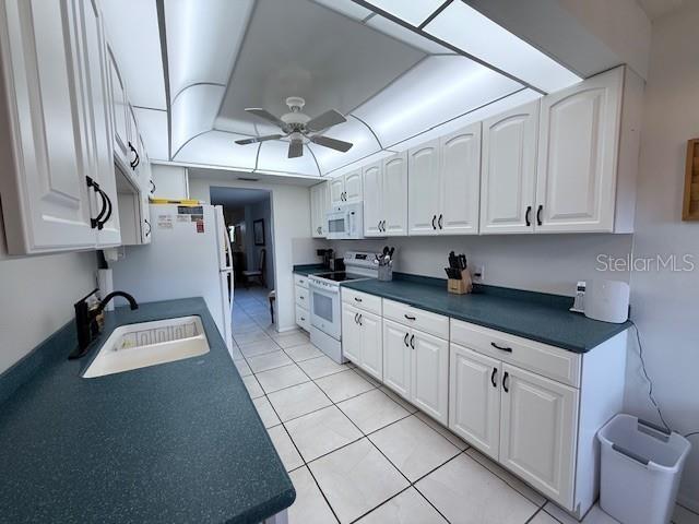 Building Photo - 19 Whispering Sands Dr