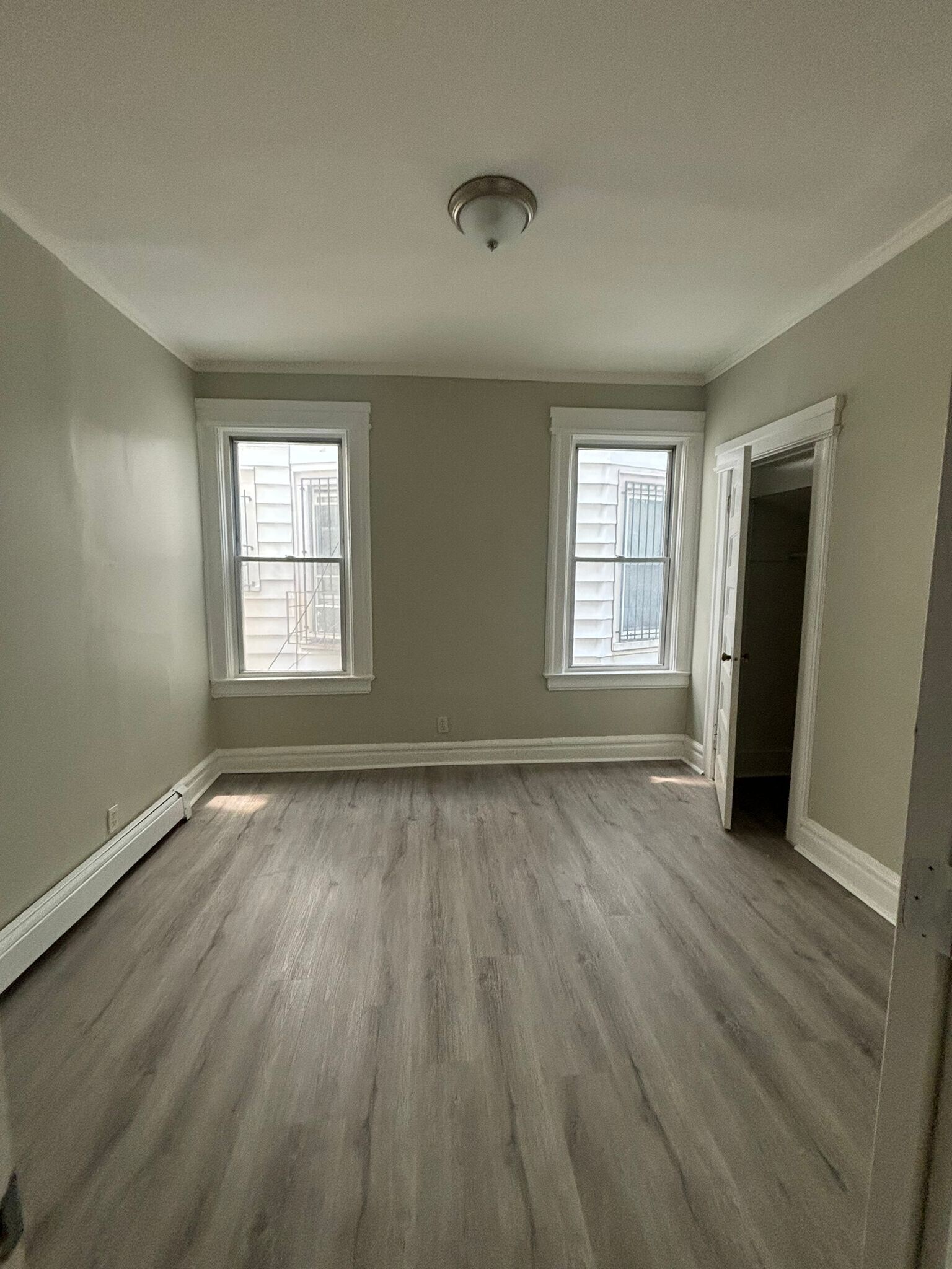 Building Photo - 807 S 13th St
