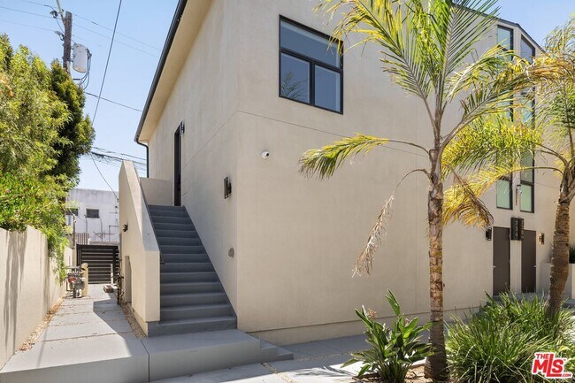 Building Photo - 734 Indiana Ave