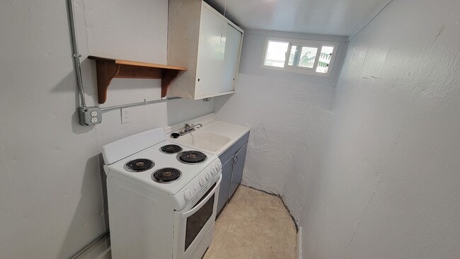 Building Photo - 400 1/2 Ouray Ave