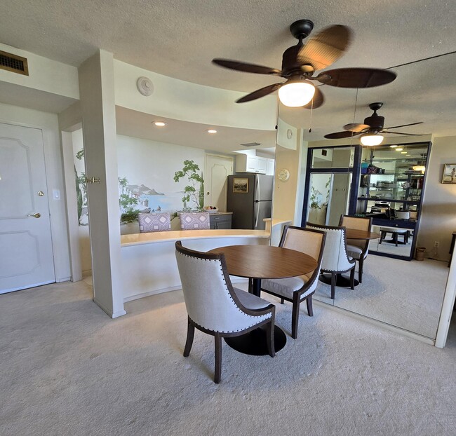 Building Photo - 2840 S Ocean Blvd