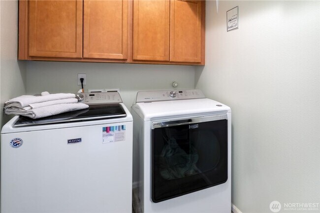 Building Photo - Spacious Eagle Heights Rental w/ Playgroun...