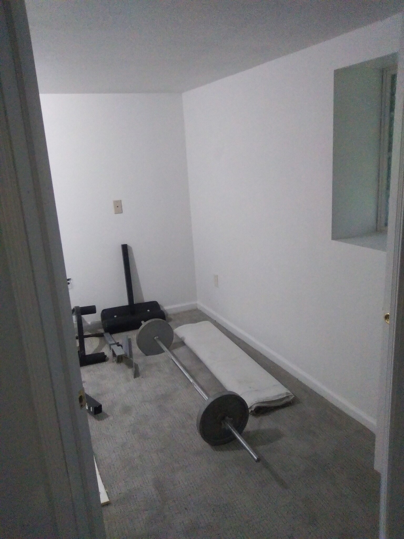 Basement Bedroom - 1210 Bush St