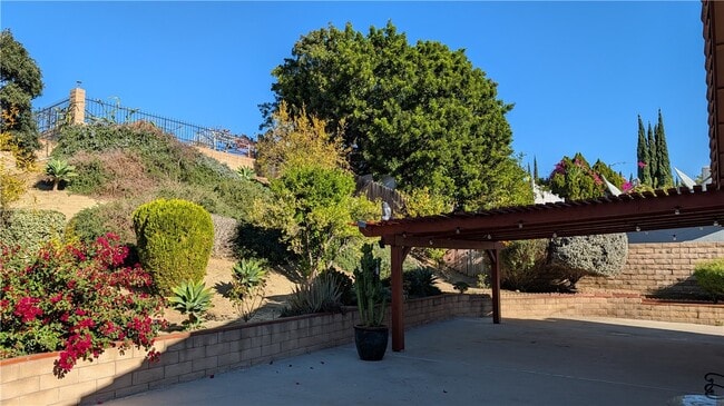 Building Photo - 19143 E Aurora Dr