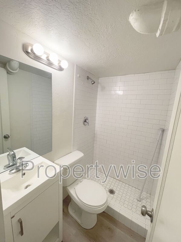 Building Photo - 763 E Scott Ave