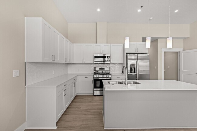 Building Photo - Stonecrest South STE 105 &amp; Unit 205