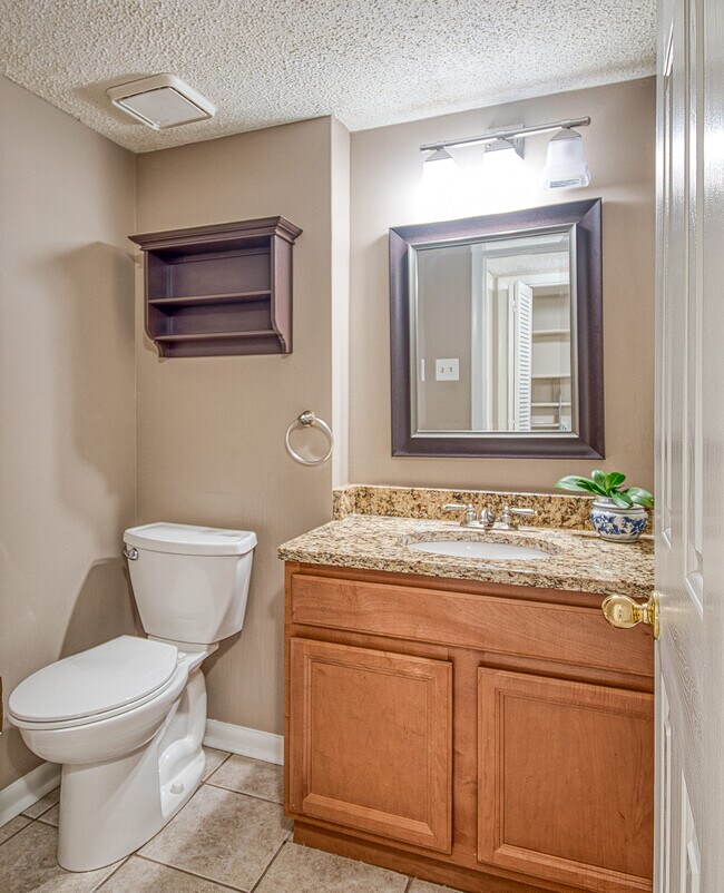 Building Photo - 7914 Gleason Dr