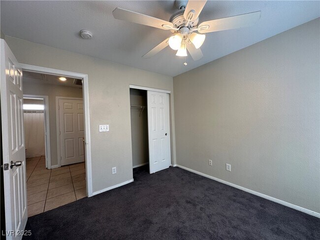 Building Photo - 5926 Mahogany Mountain Dr