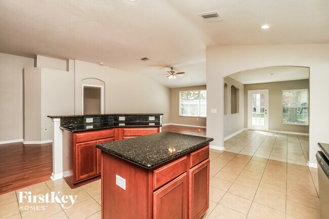 Building Photo - 18416 Cypress Bay Pkwy
