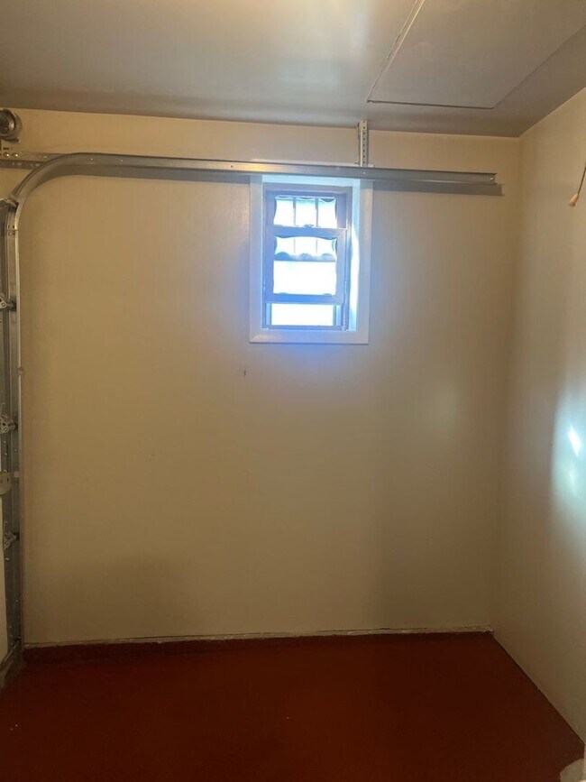 Building Photo - 3334 Michigan St