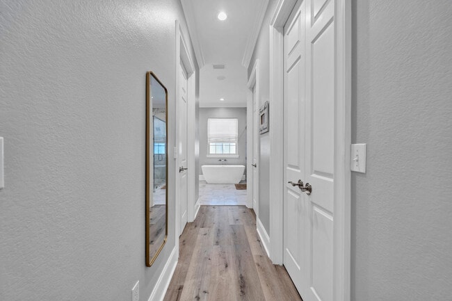 Building Photo - 160 Grand Flora Way
