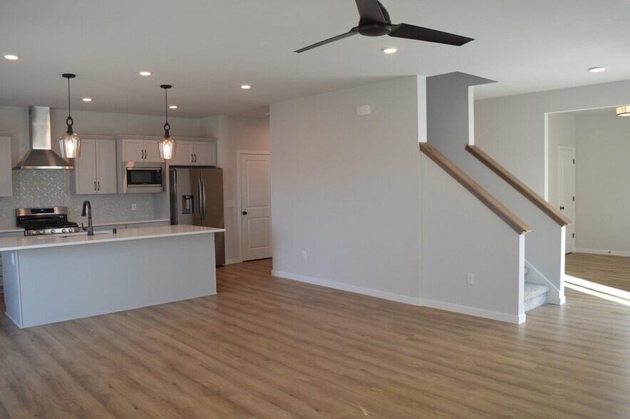 Building Photo - 4832 Lacy Rd