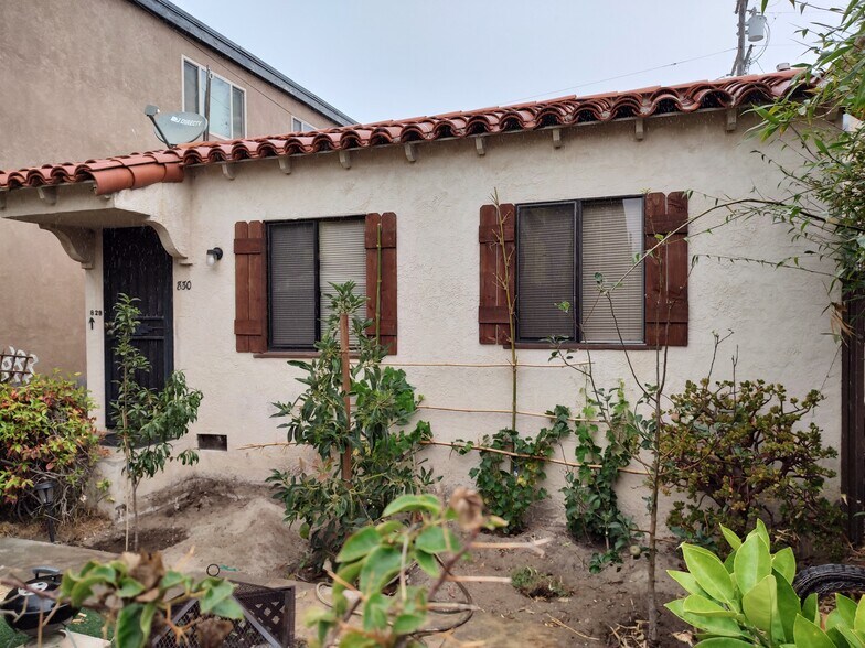 One block to huge mission Beach and miles long boardwalk - 830 Island Ct