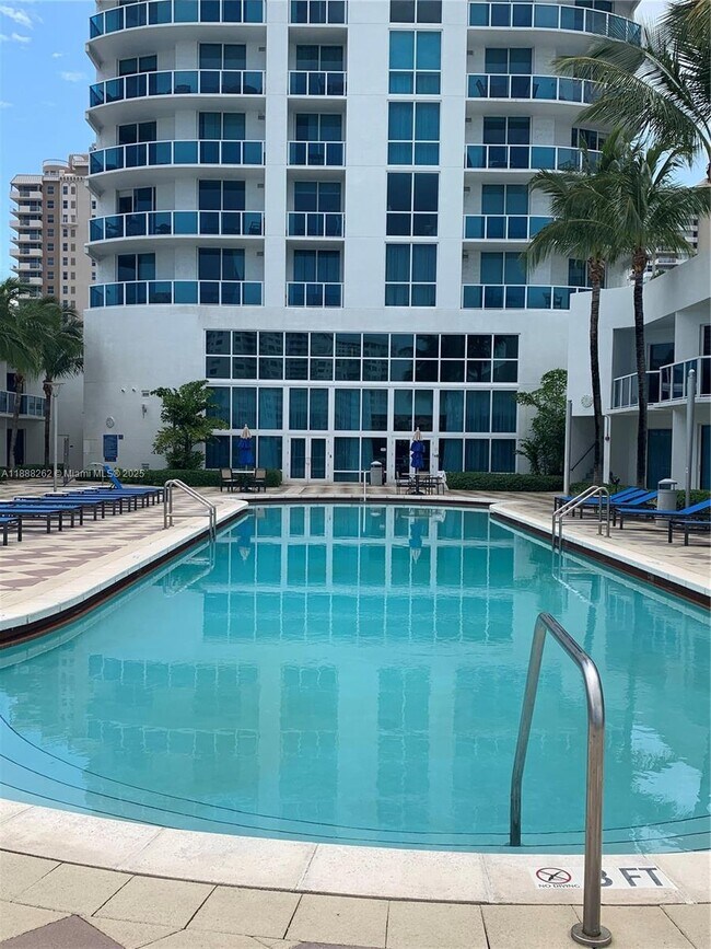 Building Photo - 1945 S Ocean Dr