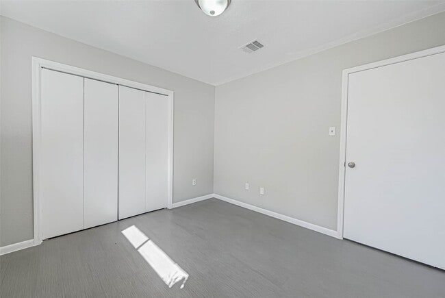 Building Photo - 4302 Wildacres Dr