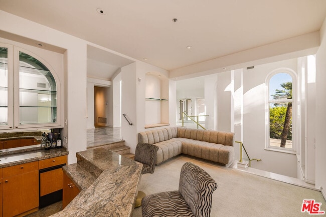 Building Photo - 1136 Calle Vista Dr