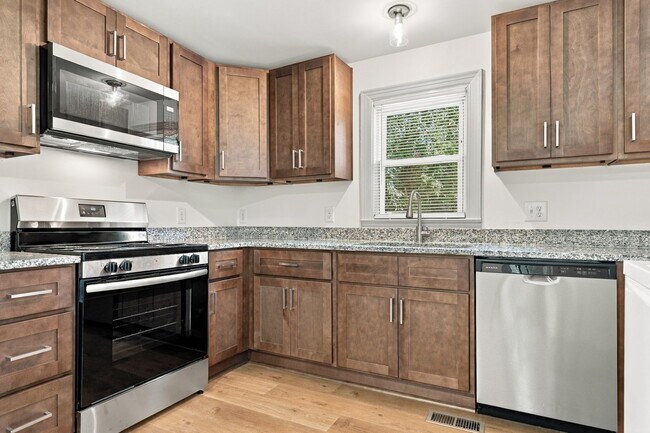 Building Photo - 517 McKinley Ave