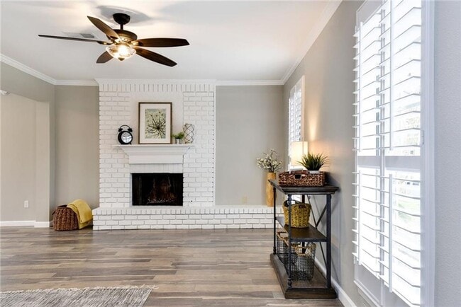 Building Photo - Charming North Austin 3x2.5
