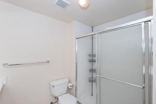 Building Photo - Spacious Patio Home 3 Bed 3 Bath