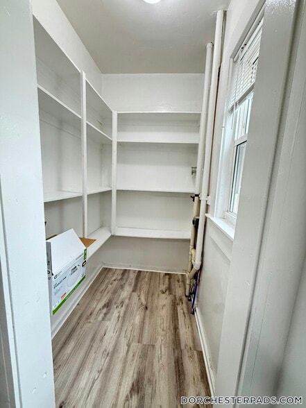 Building Photo - 6 Bowdoin Park