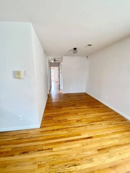 Building Photo - 1208 44th St