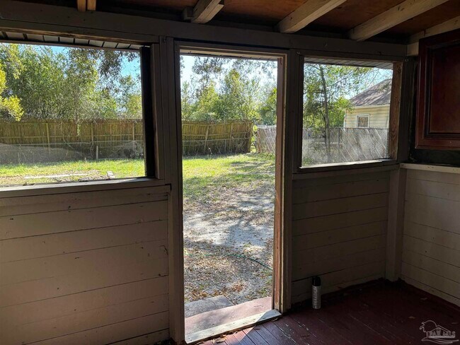 Building Photo - 1717 W Government St