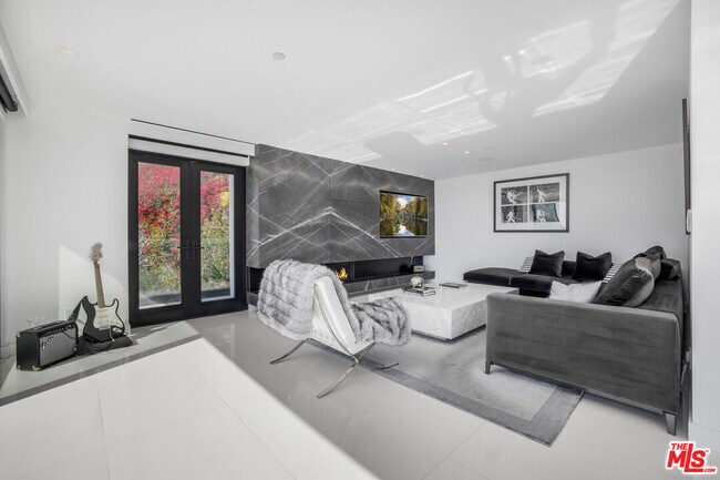 Building Photo - 1600 Marlay Dr