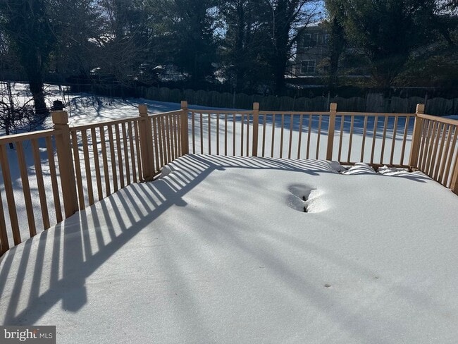 Building Photo - 2 W High Ridge Rd