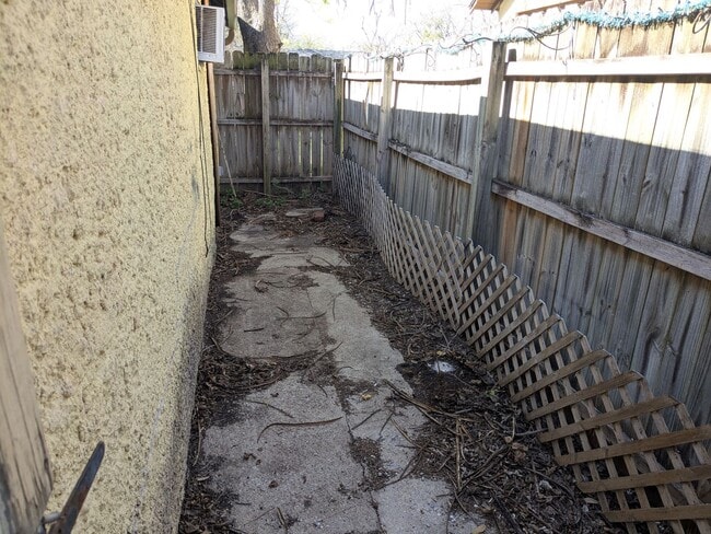 Building Photo - 1 Bed 1 Bath House in Historic District