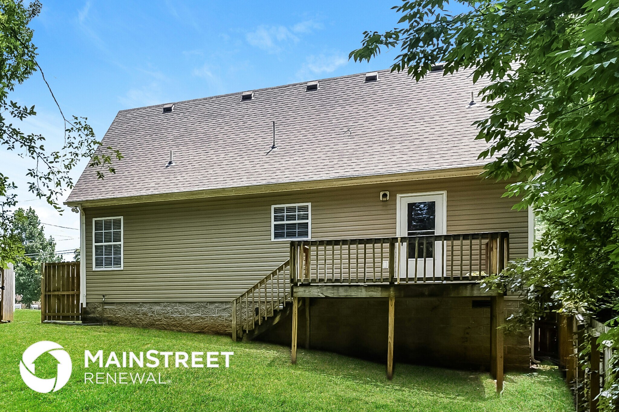 Building Photo - 206 Wildwood Dr