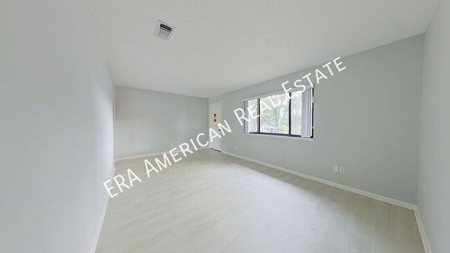 Building Photo - 411 31st St