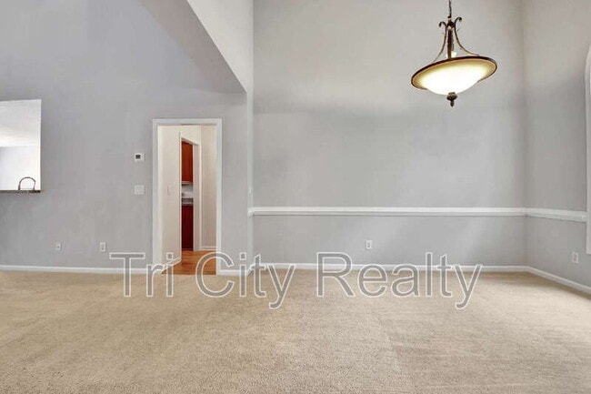 Building Photo - 69 Meadows Creek Ln