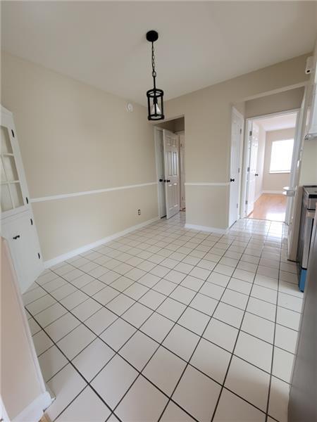 Building Photo - 18 Requardt Ln