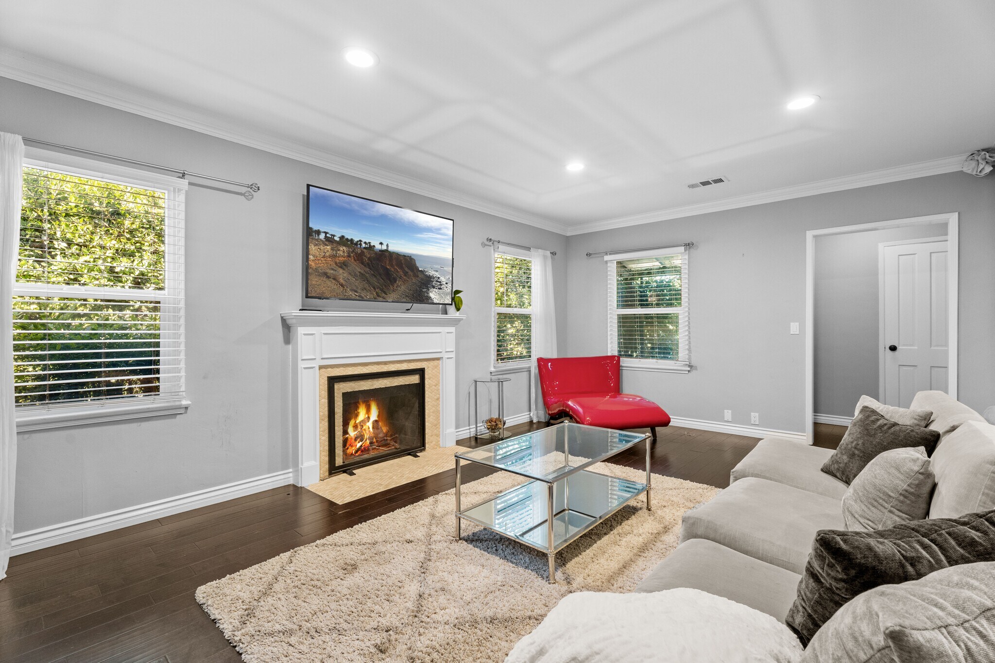 Living Room - 4242 Van Nuys Blvd