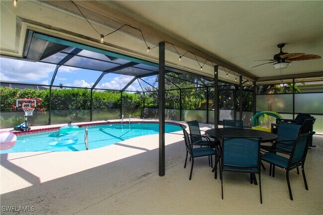 Building Photo - 213 Bay Meadows Dr