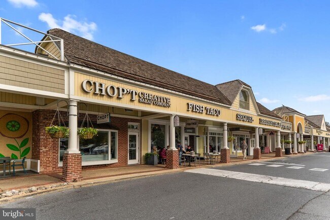 Building Photo - 9 Snug Hill Ct