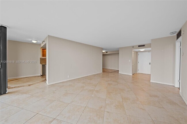 Building Photo - 4000 Towerside Terrace