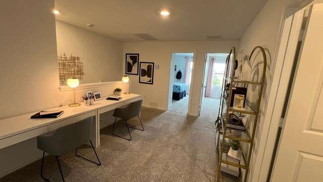 Building Photo - 560 Salisbury Cir