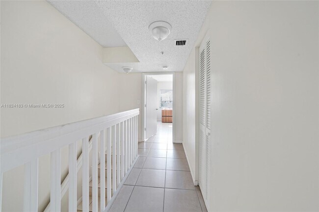Building Photo - 139 Riviera Cir