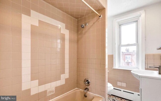 Building Photo - 7026 Clinton Rd