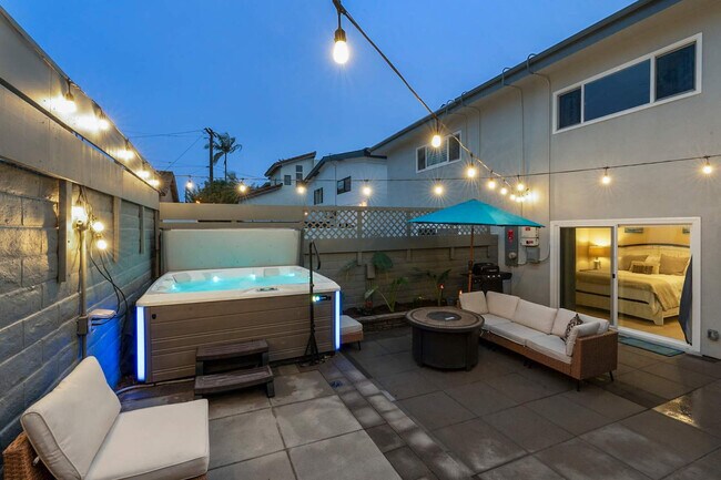 Building Photo - 3460 Carlsbad Blvd