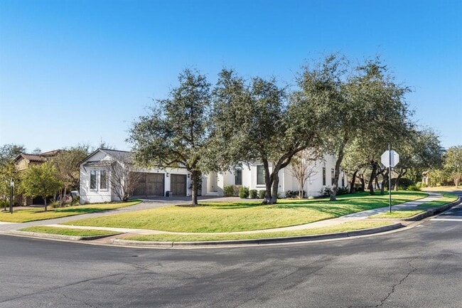 Building Photo - 613 Golden Bear Dr