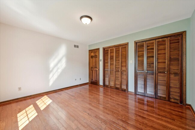 Building Photo - 3BD/2.5BA Rancher in Kennett Square Borough!