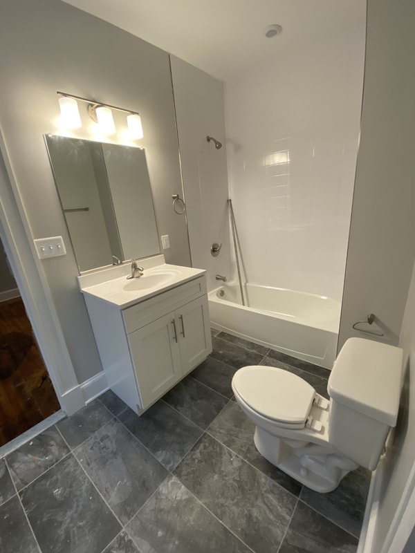 Building Photo - 911 S Ellwood Ave