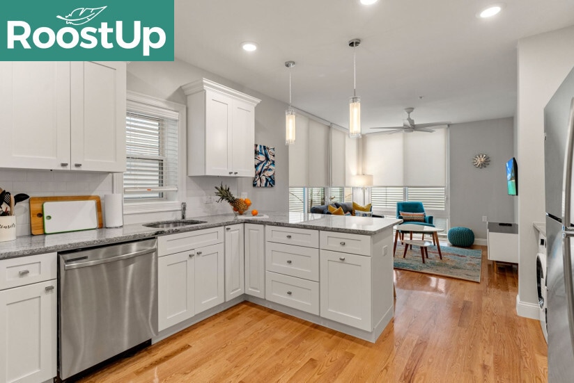 Building Photo - Furnished Bedroom with Private Bath in South Boston