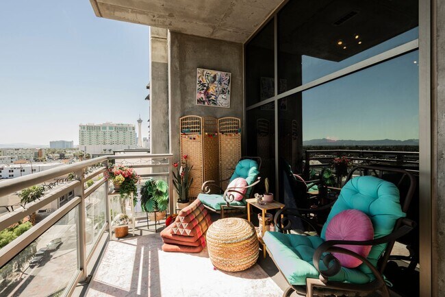 Building Photo - Arts District- Downtown Las Vegas~Luxury furnished condo now available!