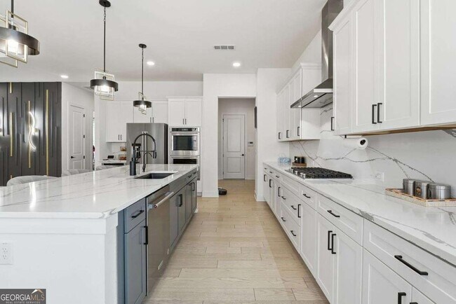 Building Photo - 415 Oakleigh Ave