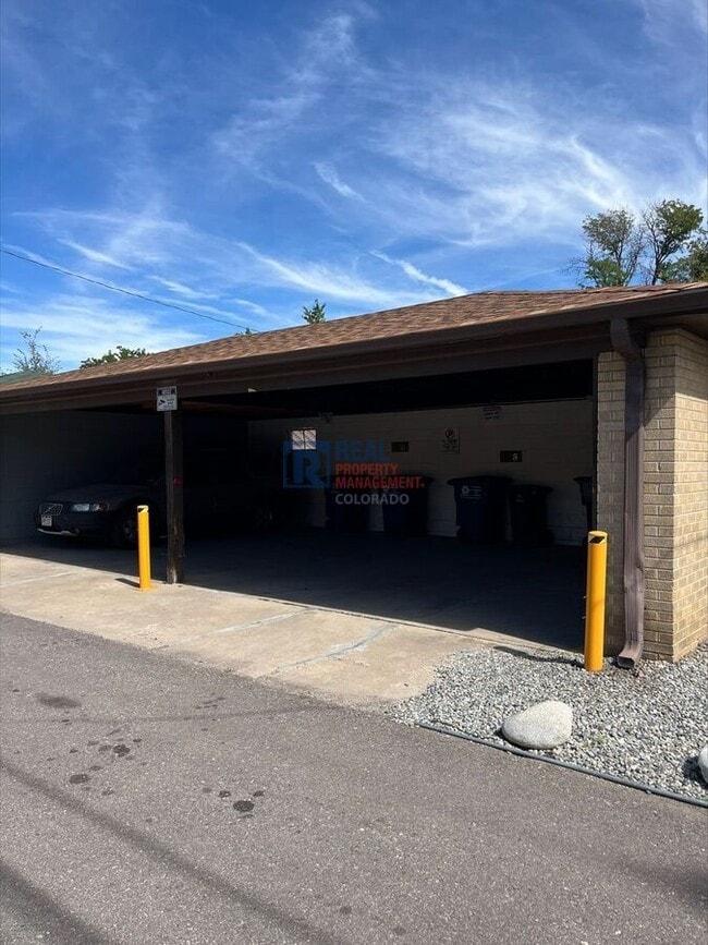 Building Photo - 1343 S Grant St