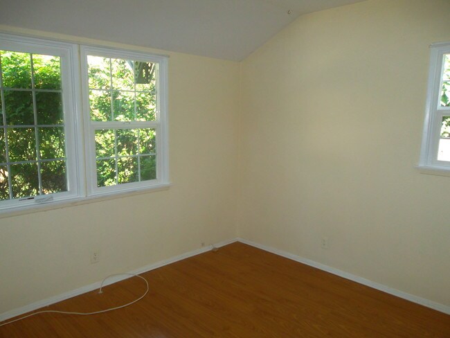 Building Photo - 3751 Stone Canyon Ave