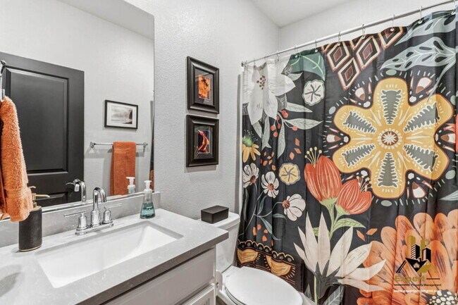 Building Photo - 8256 Schellhous Dr